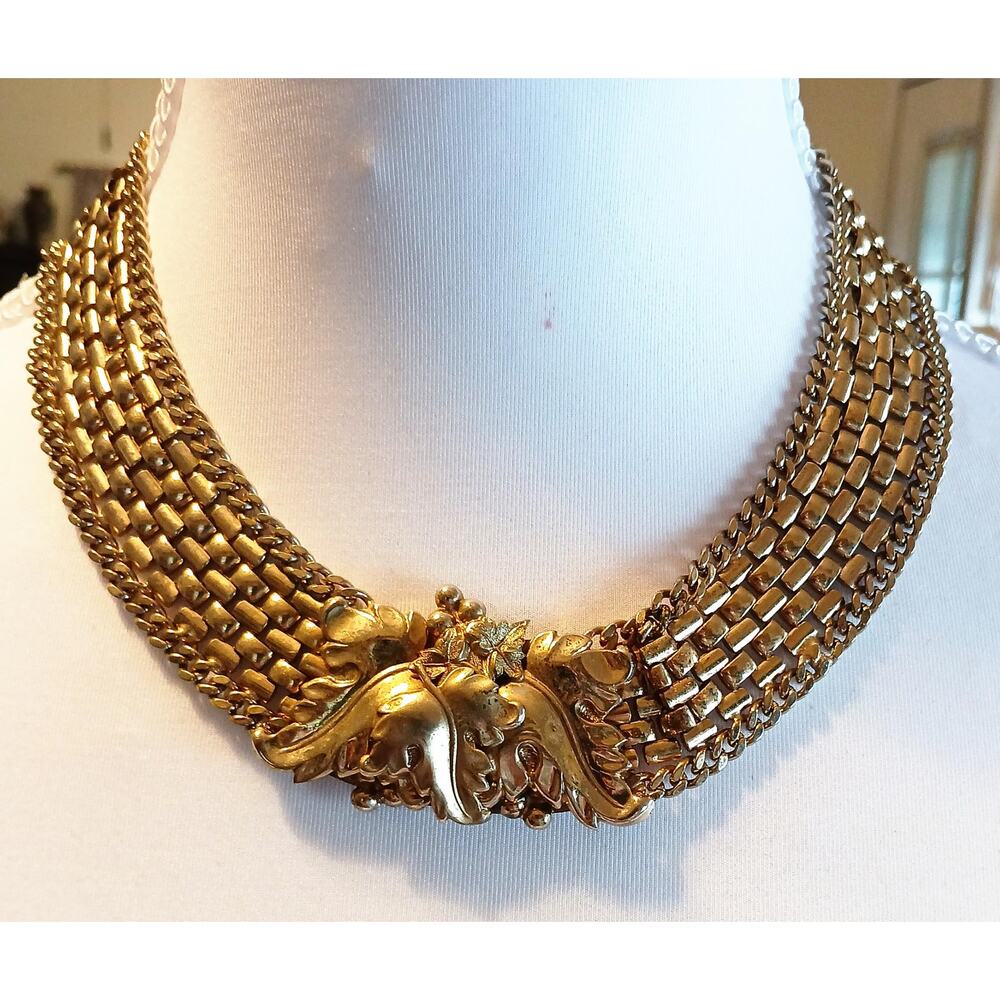 Vintage Gold Tone Interlocking Chain Necklace